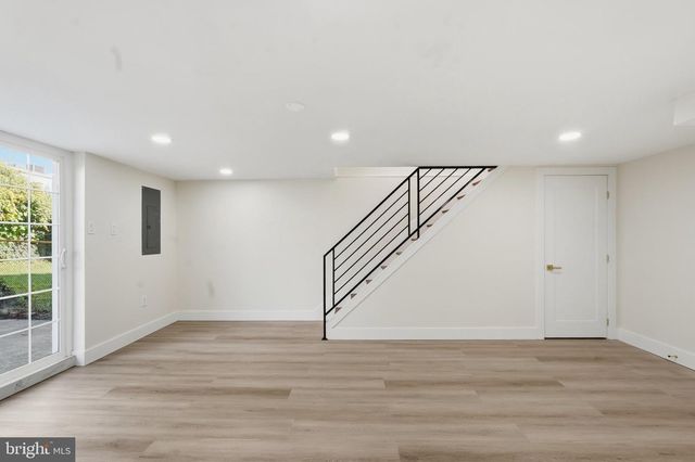 649 LAWLER ST, Philadelphia, PA 19116