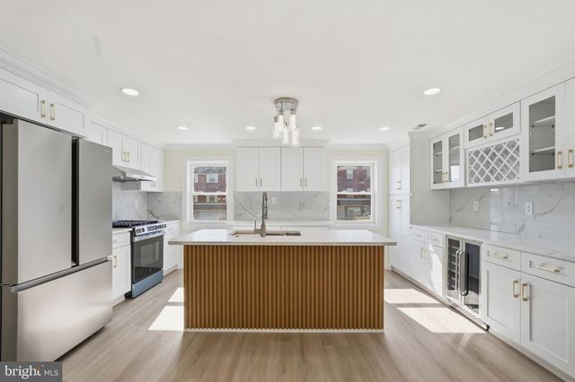 649 LAWLER ST, Philadelphia, PA 19116