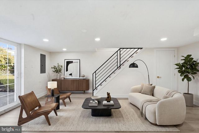 649 LAWLER ST, Philadelphia, PA 19116