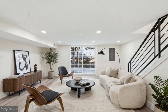 649 LAWLER ST, Philadelphia, PA 19116