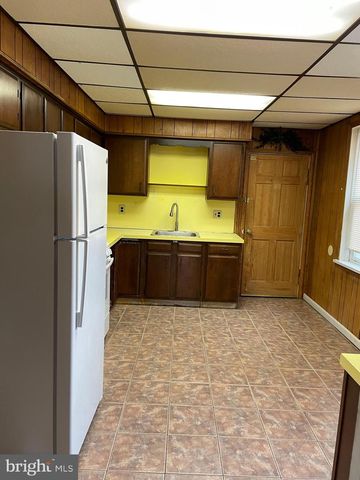 813 BROWN ST, Wilmington, DE 19805