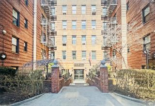 99-63 66 Avenue C8, Rego Park, NY 11374
