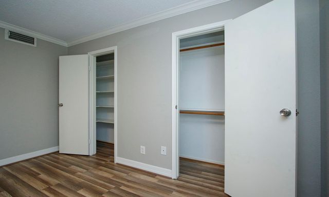 2120 El Paseo Street 3104, Houston, TX 77054