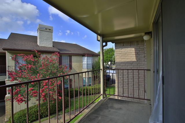 2120 El Paseo Street 3104, Houston, TX 77054
