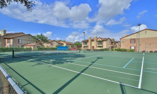 2120 El Paseo Street 3104, Houston, TX 77054