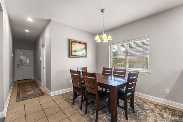10 Apalachee, Hattiesburg, MS 39402