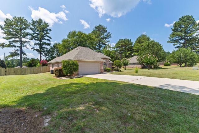10 Apalachee, Hattiesburg, MS 39402