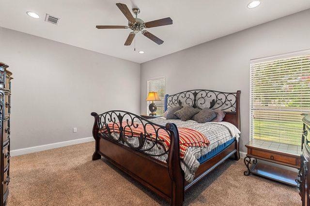 10 Apalachee, Hattiesburg, MS 39402
