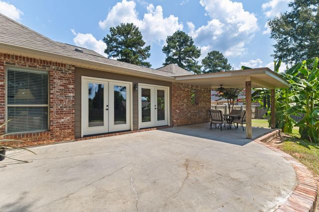10 Apalachee, Hattiesburg, MS 39402