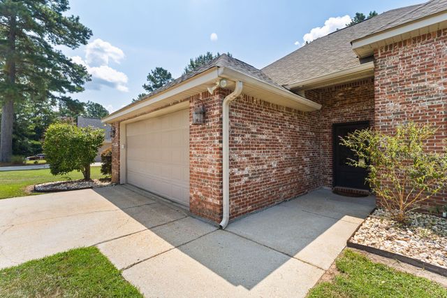 10 Apalachee, Hattiesburg, MS 39402