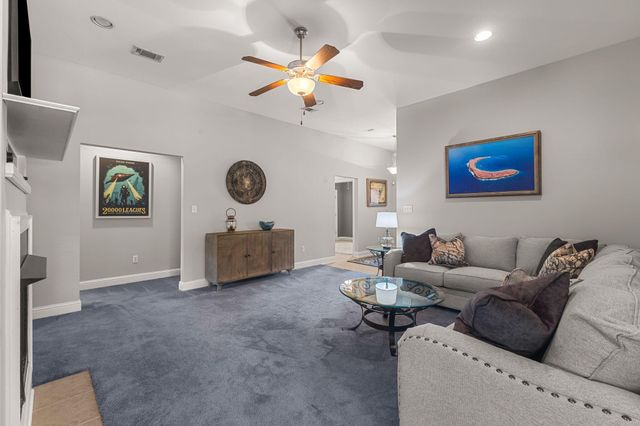 10 Apalachee, Hattiesburg, MS 39402