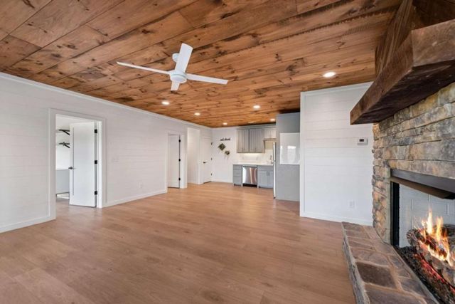 670 River Hill Road, Mineral Bluff, GA 30559