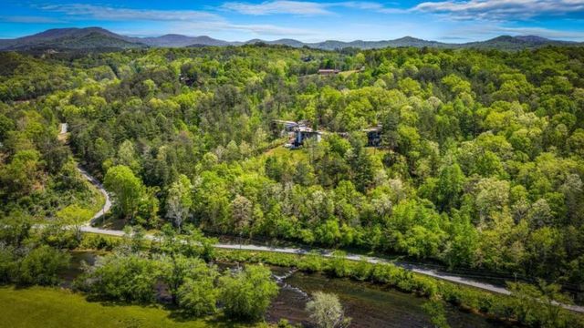 670 River Hill Road, Mineral Bluff, GA 30559