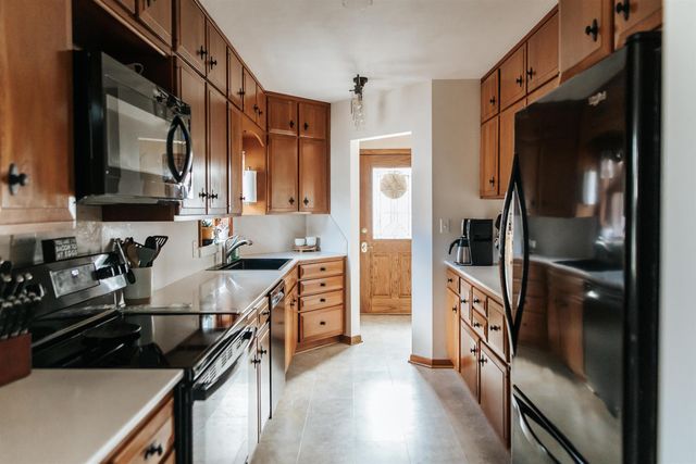 1310 Lilac Lane, Cedar Falls, IA 50613