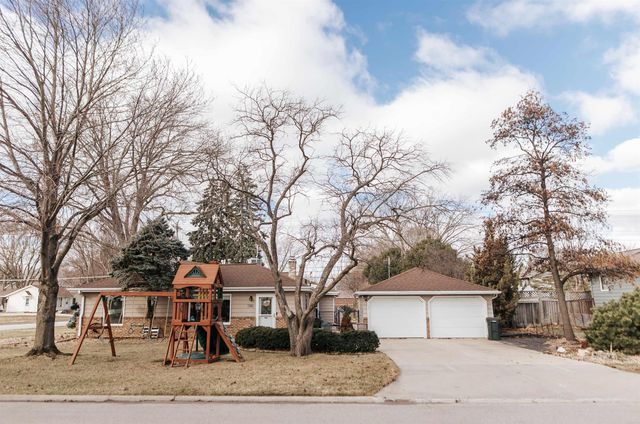 1310 Lilac Lane, Cedar Falls, IA 50613