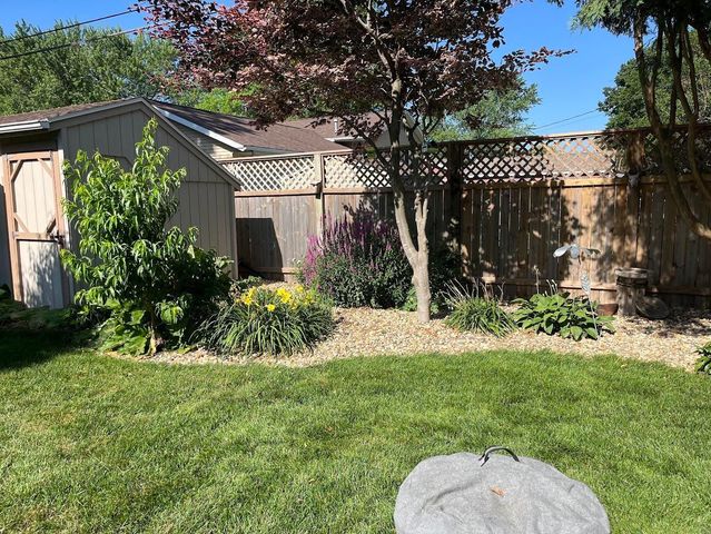 1310 Lilac Lane, Cedar Falls, IA 50613