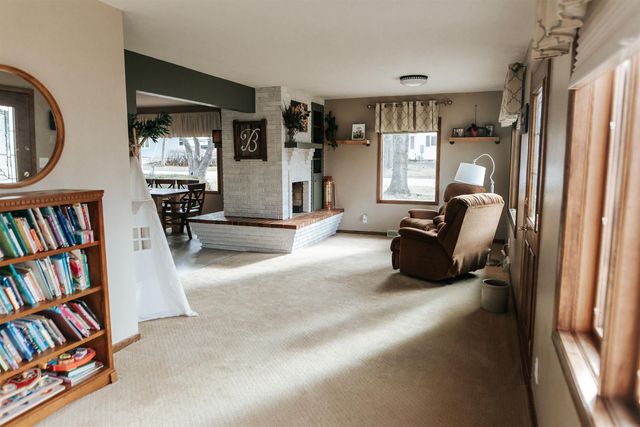 1310 Lilac Lane, Cedar Falls, IA 50613