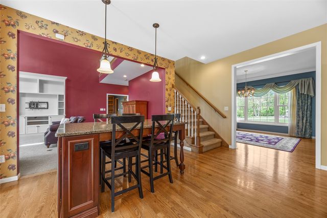 4899 Oak Grove Court NE, Cedar Rapids, IA 52411