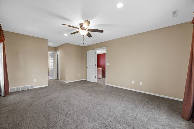 4899 Oak Grove Court NE, Cedar Rapids, IA 52411