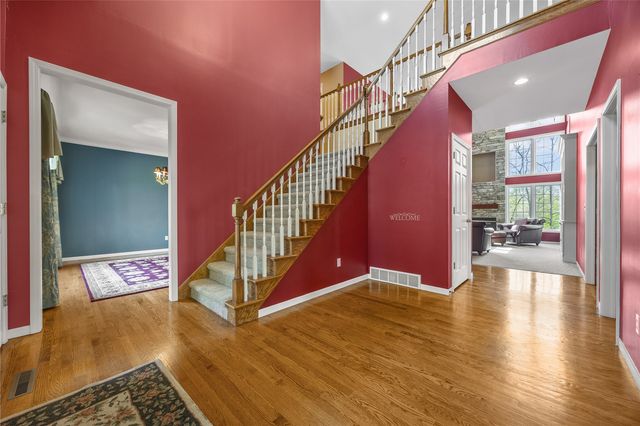 4899 Oak Grove Court NE, Cedar Rapids, IA 52411