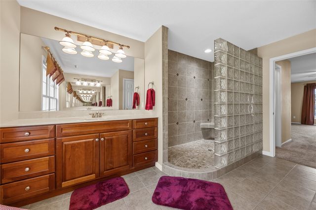 4899 Oak Grove Court NE, Cedar Rapids, IA 52411