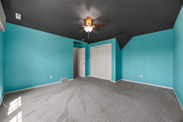 4899 Oak Grove Court NE, Cedar Rapids, IA 52411