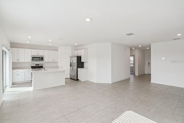 33813 SKY BLOSSOM CIRCLE, Leesburg, FL 34788