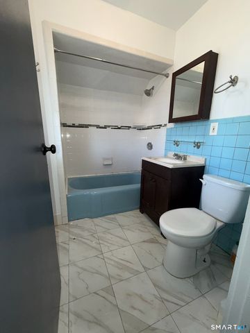 36 Lee Avenue, Bridgeport, CT 06605