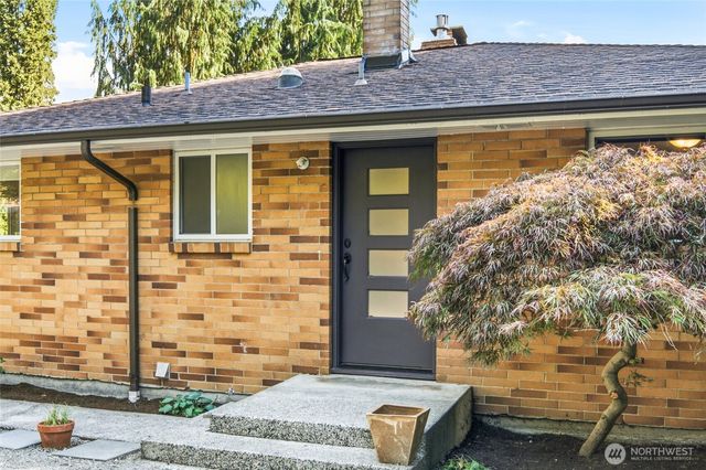 629 SW 3rd Place, Renton, WA 98057