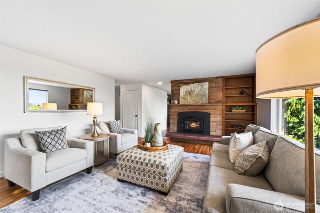 629 SW 3rd Place, Renton, WA 98057