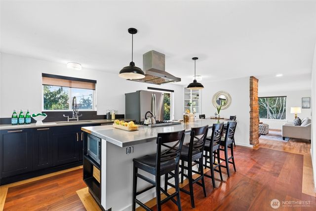 629 SW 3rd Place, Renton, WA 98057