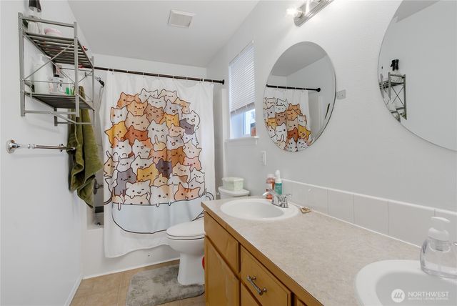 16566 Rainier View Drive SE, Yelm, WA 98597