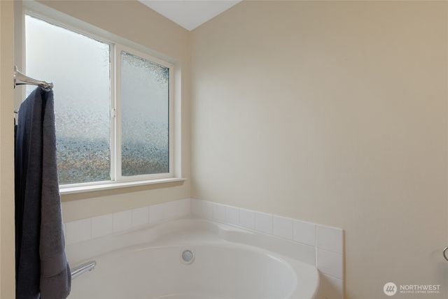 16566 Rainier View Drive SE, Yelm, WA 98597