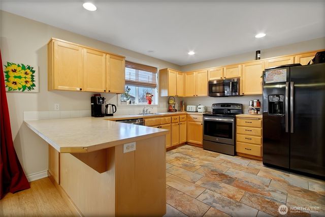 16566 Rainier View Drive SE, Yelm, WA 98597