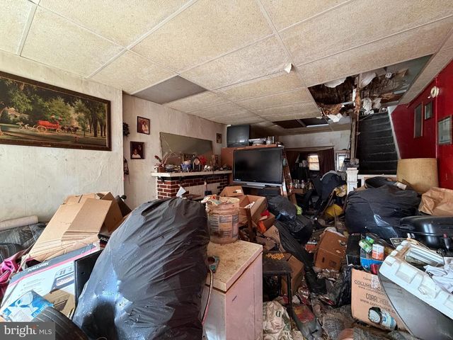 2612 E HOFFMAN ST, Baltimore, MD 21213