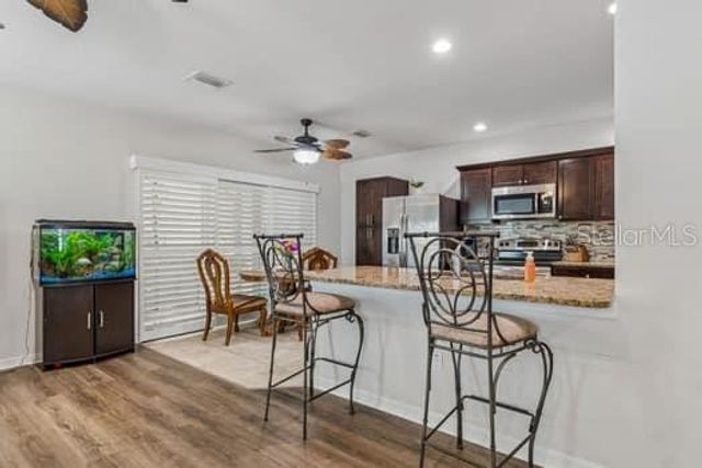 994 CELTIC CIRCLE, Tarpon Springs, FL 34689