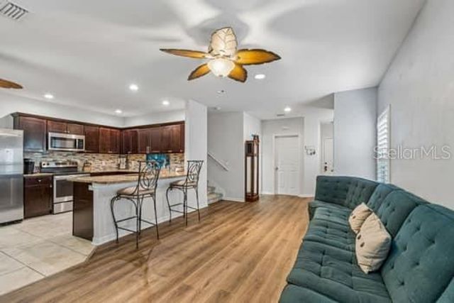 994 CELTIC CIRCLE, Tarpon Springs, FL 34689