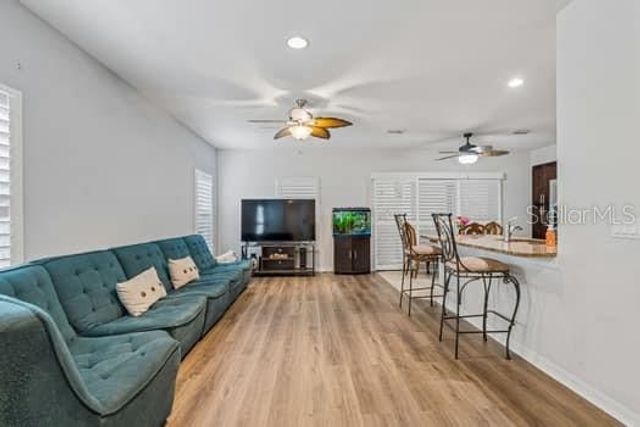 994 CELTIC CIRCLE, Tarpon Springs, FL 34689