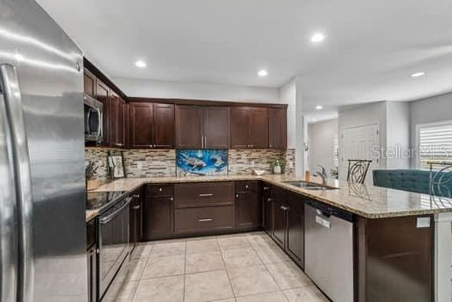994 CELTIC CIRCLE, Tarpon Springs, FL 34689