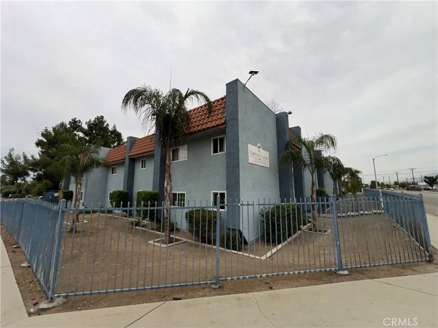 1525 E Lynwood Drive, San Bernardino, CA 92404