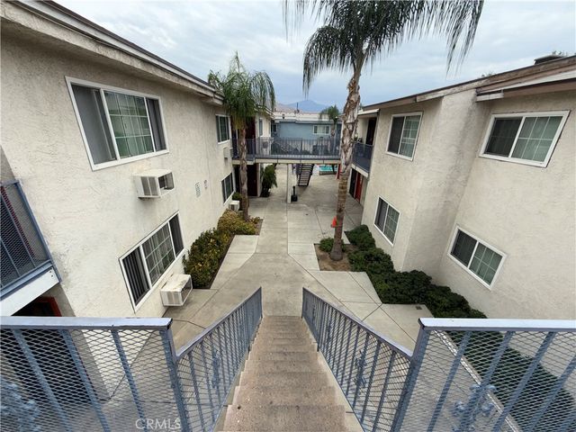 1525 E Lynwood Drive, San Bernardino, CA 92404