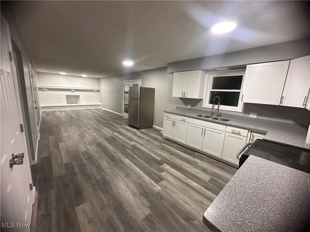 143 Elsie Drive, Cambridge, OH 43725