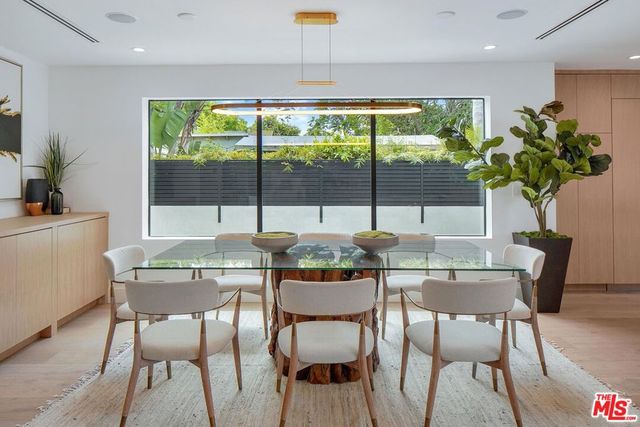 3621 Maplewood Avenue, Los Angeles, CA 90066