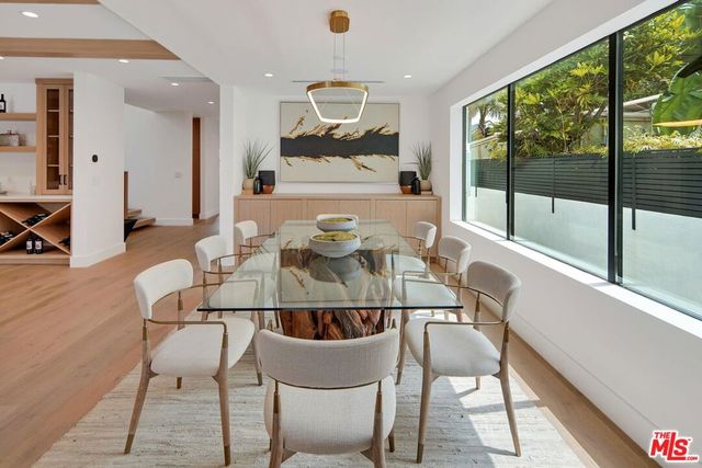 3621 Maplewood Avenue, Los Angeles, CA 90066