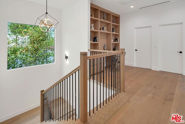 3621 Maplewood Avenue, Los Angeles, CA 90066