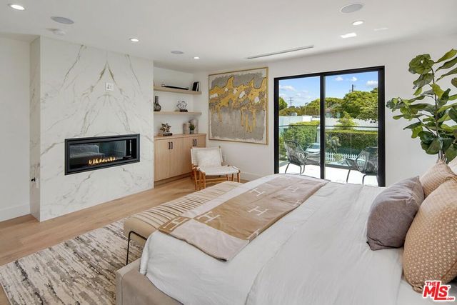 3621 Maplewood Avenue, Los Angeles, CA 90066