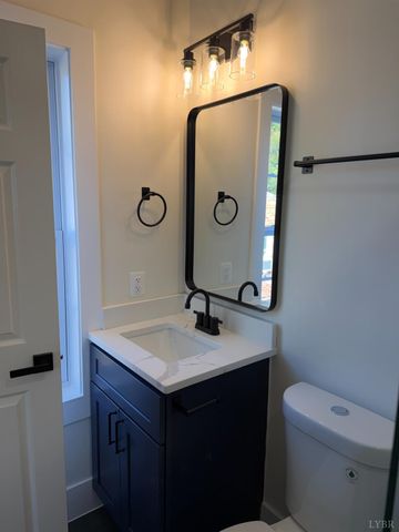 1059 W Broad Street, Danville, VA 24541