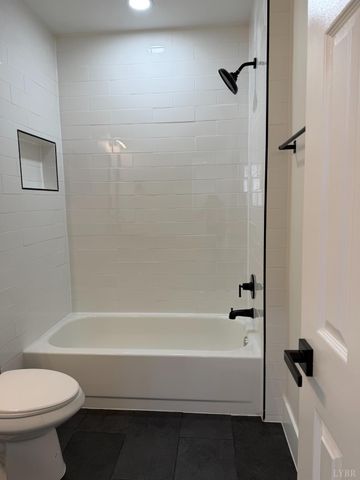 1059 W Broad Street, Danville, VA 24541