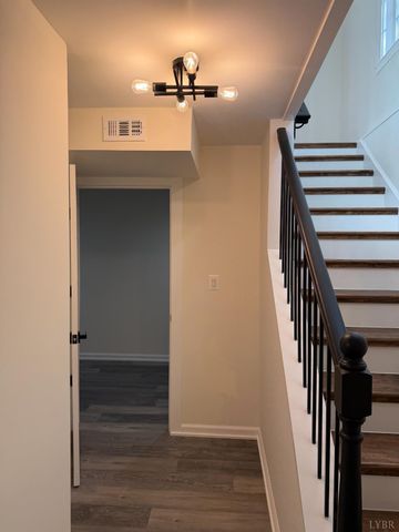 1059 W Broad Street, Danville, VA 24541