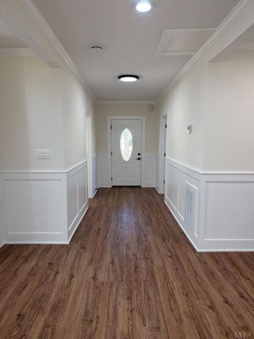 1059 W Broad Street, Danville, VA 24541